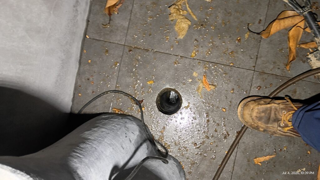 Emergency Call in Beverly Hills — detail 3