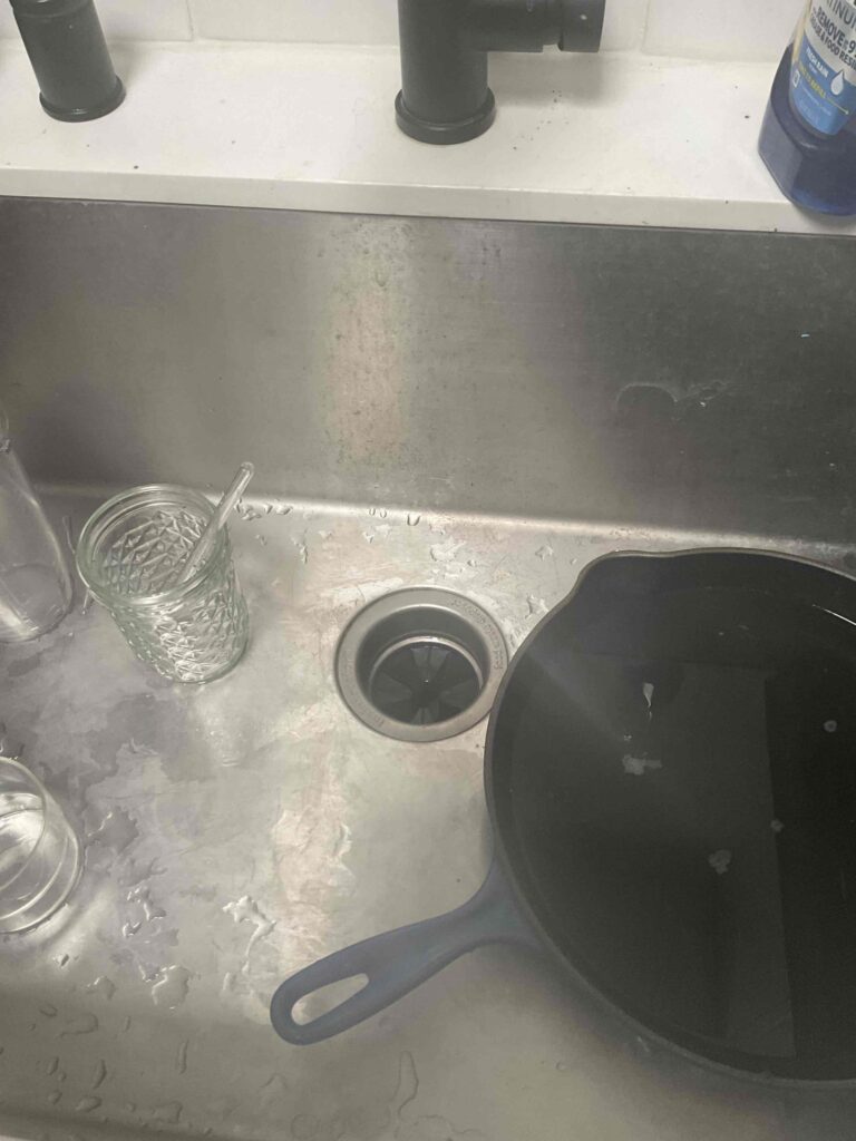 Garbage Disposal in Los Angeles — detail 2